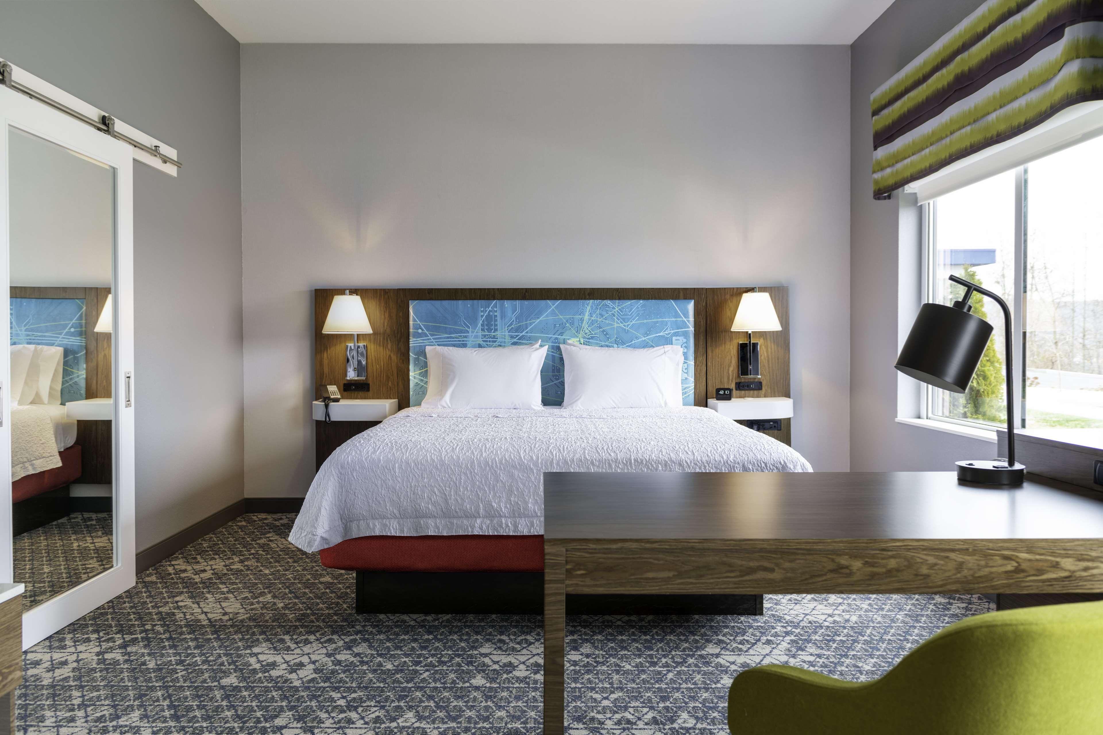 Hampton Inn & Suites Pittsburgh New Stanton Pa Exteriér fotografie