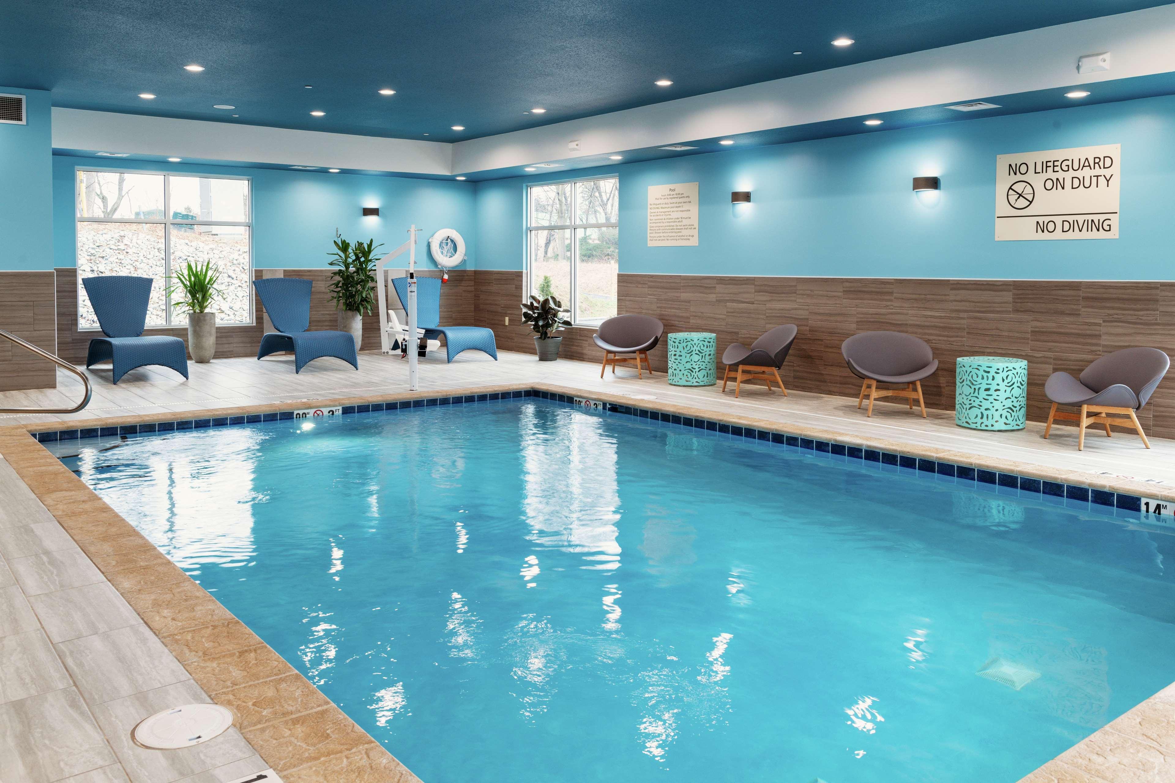 Hampton Inn & Suites Pittsburgh New Stanton Pa Exteriér fotografie